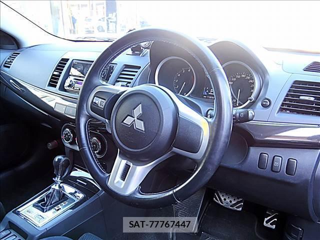 Mitsubishi LANCER 2010-03 8281249-3