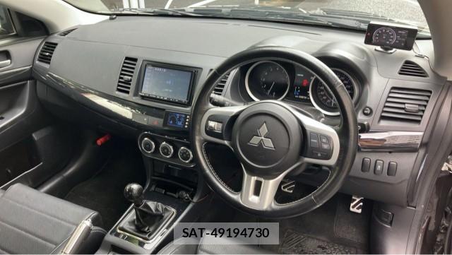 Mitsubishi LANCER 2015-03 8281308-2