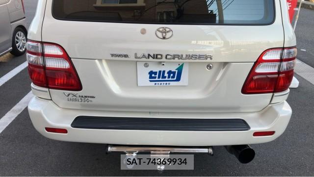 Toyota LAND CRUISER 2002-01 8281116-1
