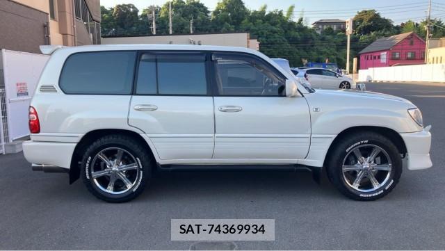 Toyota LAND CRUISER 2002-01 8281116-3