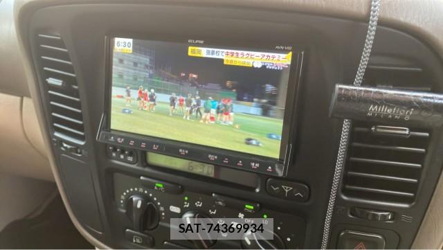 Toyota LAND CRUISER 2002-01 8281116-4