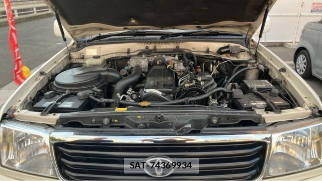 Toyota LAND CRUISER 2002-01 8281116-7