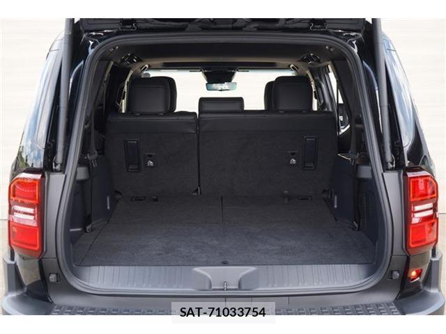 Toyota Land Cruiser 250 2024-08 8278106-9