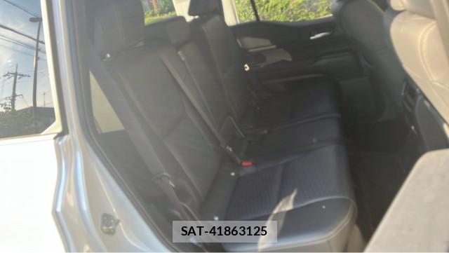 Toyota Land Cruiser 250 2025-02 8281570-6