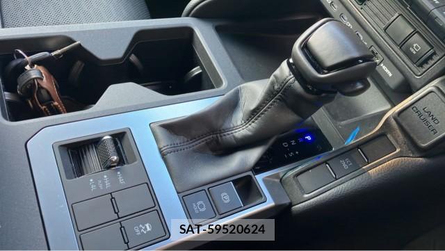 Toyota Land Cruiser 250 2025-07 8282504-14