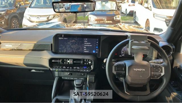 Toyota Land Cruiser 250 2025-07 8282504-2