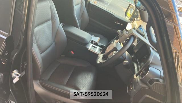 Toyota Land Cruiser 250 2025-07 8282504-5