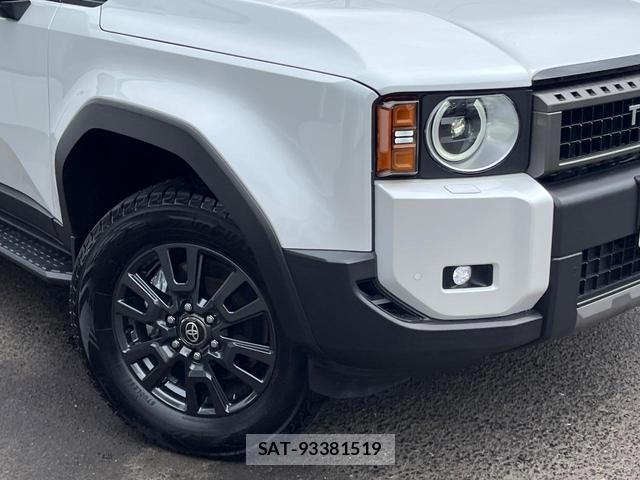 Toyota Land Cruiser 250 2025-04 8282517-12
