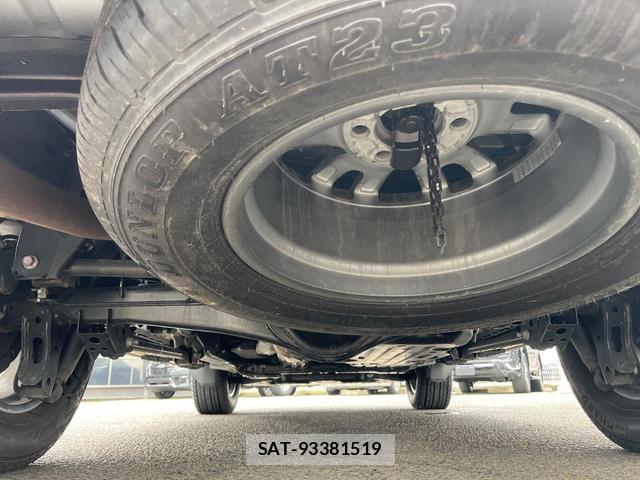 Toyota Land Cruiser 250 2025-04 8282517-19