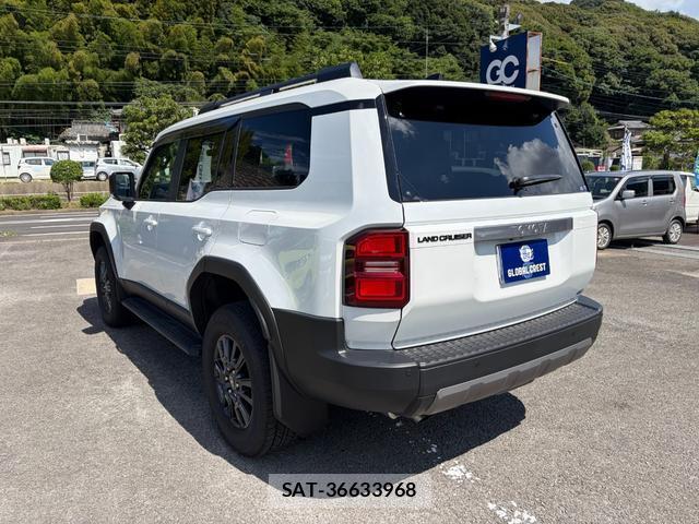 Toyota Land Cruiser 250 2024-10 8283341-14