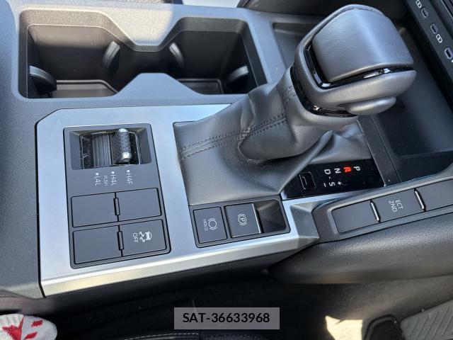 Toyota Land Cruiser 250 2024-10 8283341-7