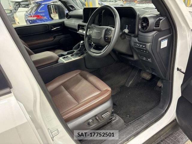 Toyota Land Cruiser 250 2025-01 8284240-4