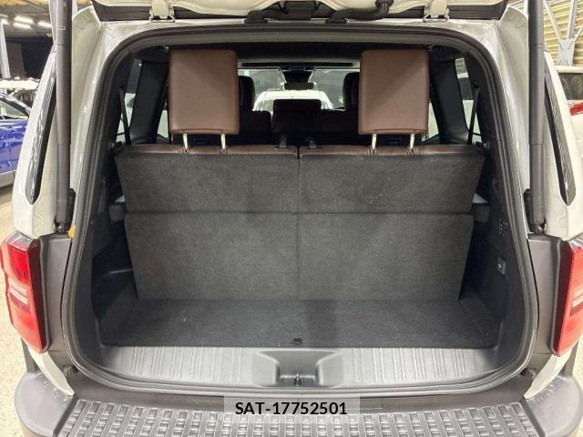 Toyota Land Cruiser 250 2025-01 8284240-7