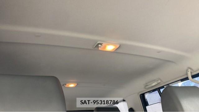 Toyota Land Cruiser 70 2015-03 8281146-15