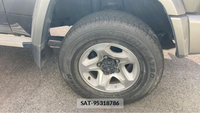 Toyota Land Cruiser 70 2015-03 8281146-8