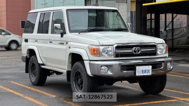Toyota Land Cruiser 70 2015-06 8281857-11