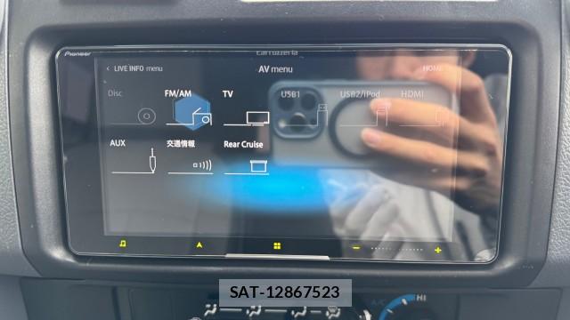 Toyota Land Cruiser 70 2015-06 8281857-4