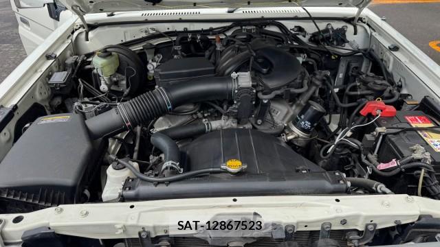 Toyota Land Cruiser 70 2015-06 8281857-7