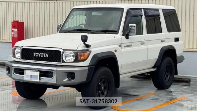 Toyota Land Cruiser 70 2015-02 8281860-0