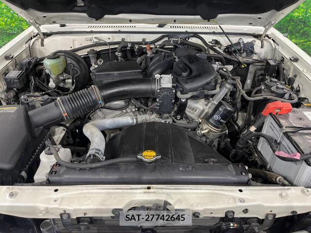 Toyota Land Cruiser 70 2015-03 8282513-17