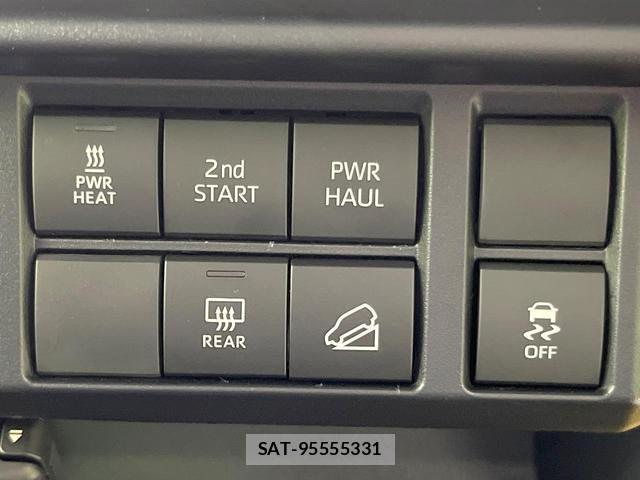 Toyota Land Cruiser 70 2025-06 8282631-5