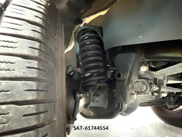 Toyota Land Cruiser 70 2024-01 8283226-19