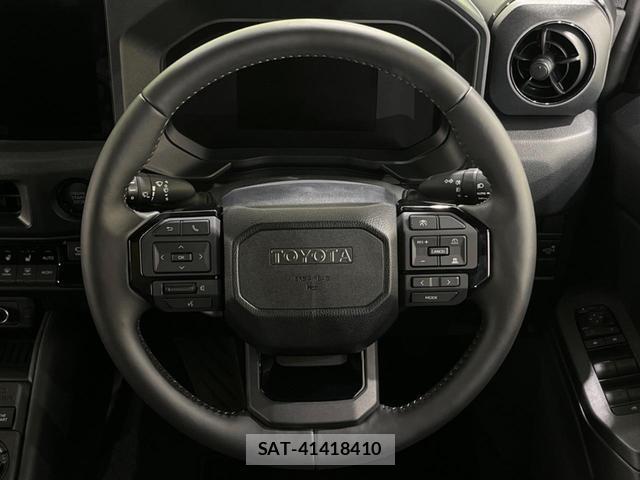 Toyota Land Cruiser FJ 2026-07 8279281-10
