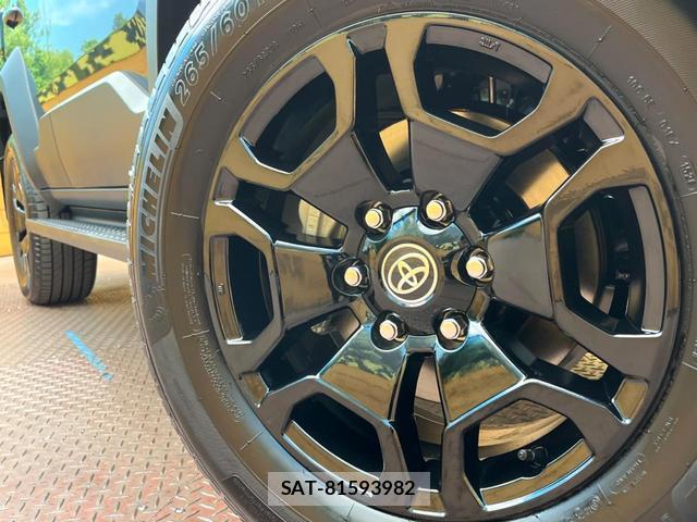Toyota Land Cruiser FJ 2026-07 8279804-12