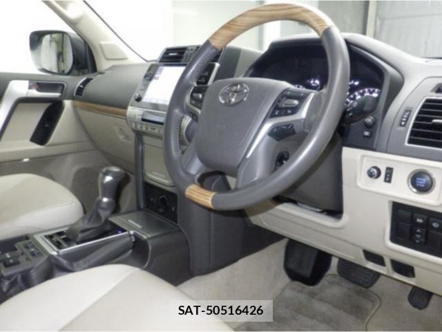 Toyota LAND CRUISER PRADO 2022-09 8277011-2