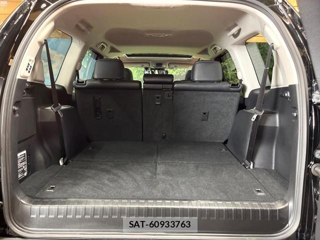 Toyota LAND CRUISER PRADO 2023-12 8277752-10