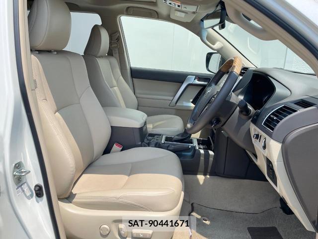Toyota LAND CRUISER PRADO 2023-01 8279149-11