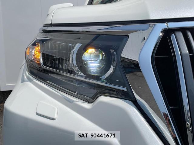 Toyota LAND CRUISER PRADO 2023-01 8279149-14