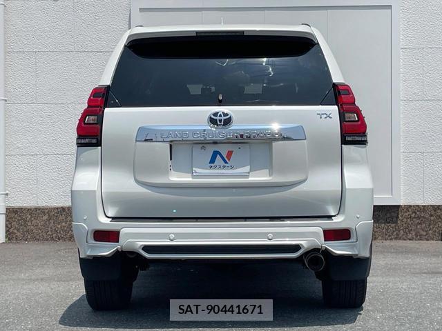 Toyota LAND CRUISER PRADO 2023-01 8279149-17