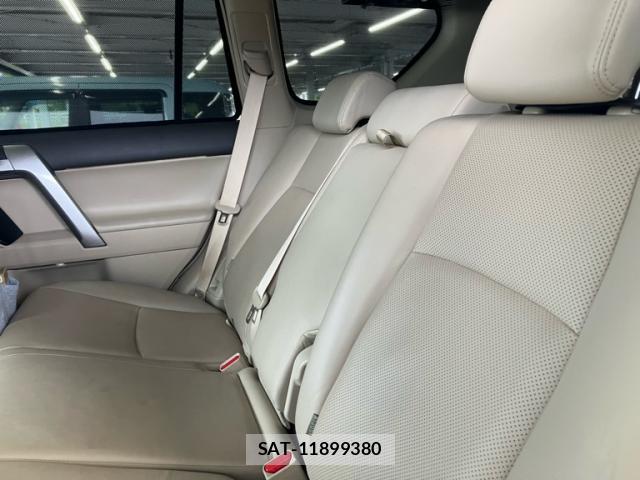 Toyota LAND CRUISER PRADO 2021-03 8279596-14