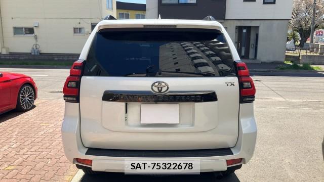 Toyota LAND CRUISER PRADO 2022-04 8280508-1