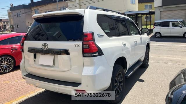 Toyota LAND CRUISER PRADO 2022-04 8280508-12