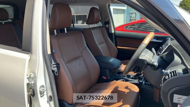 Toyota LAND CRUISER PRADO 2022-04 8280508-5