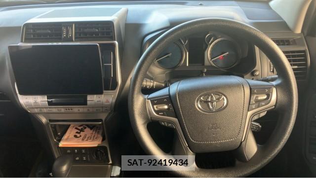 Toyota LAND CRUISER PRADO 2018-10 8280641-16