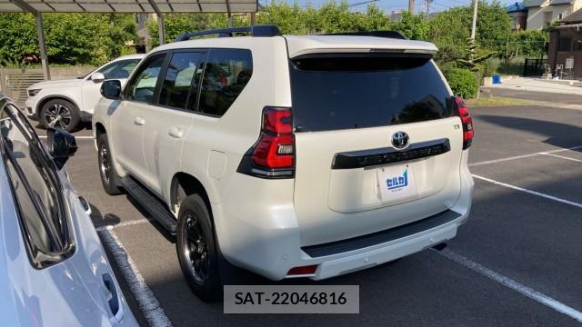 Toyota LAND CRUISER PRADO 2022-06 8280673-12