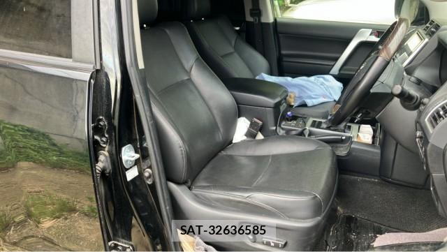 Toyota LAND CRUISER PRADO 2021-07 8280723-5