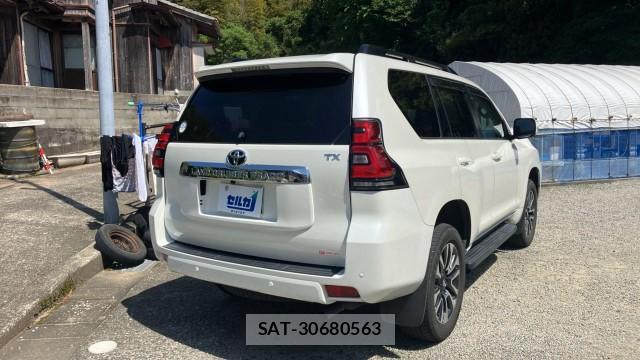 Toyota LAND CRUISER PRADO 2022-07 8280774-12