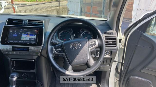 Toyota LAND CRUISER PRADO 2022-07 8280774-16