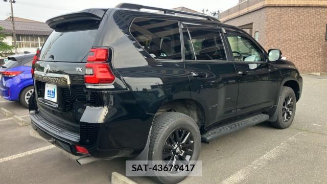 Toyota LAND CRUISER PRADO 2022-03 8280849-12