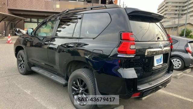 Toyota LAND CRUISER PRADO 2022-03 8280849-13