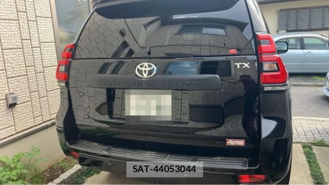 Toyota LAND CRUISER PRADO 2023-11 8280882-1