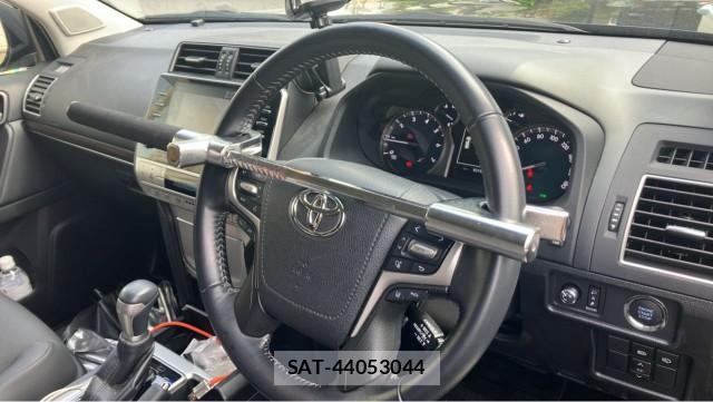Toyota LAND CRUISER PRADO 2023-11 8280882-2