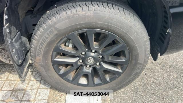 Toyota LAND CRUISER PRADO 2023-11 8280882-8