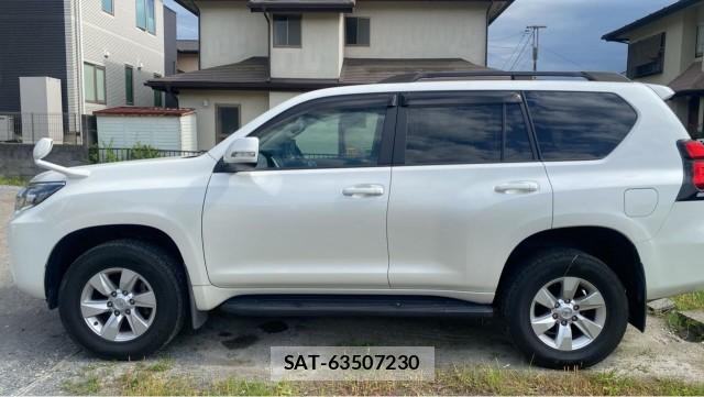 Toyota LAND CRUISER PRADO 2020-06 8280886-10