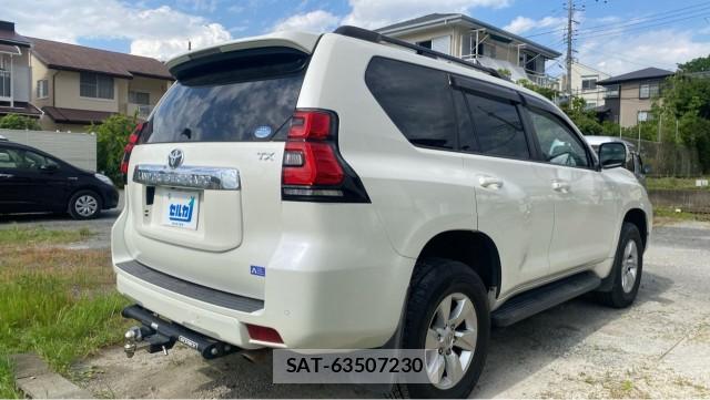Toyota LAND CRUISER PRADO 2020-06 8280886-12