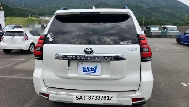 Toyota LAND CRUISER PRADO 2018-01 8280941-1